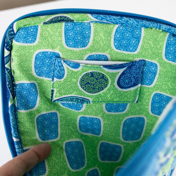 Vera Bradley Doodle Daisy tablet sleeve - Picture 4 of 8